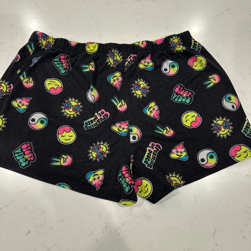 Justice Girls Sleep Shorts Black Emoji Peace Yin Yang Print Size 16/18 XL
